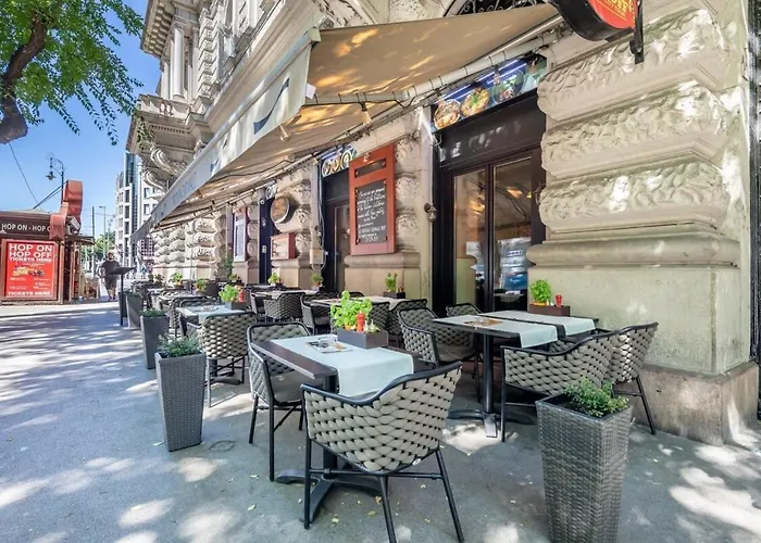 Apartament Explore From *